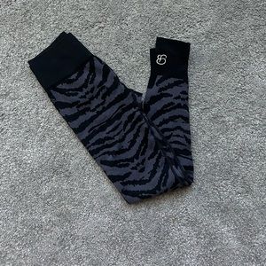Bombshell Tiger Print Seamless Leggings XS